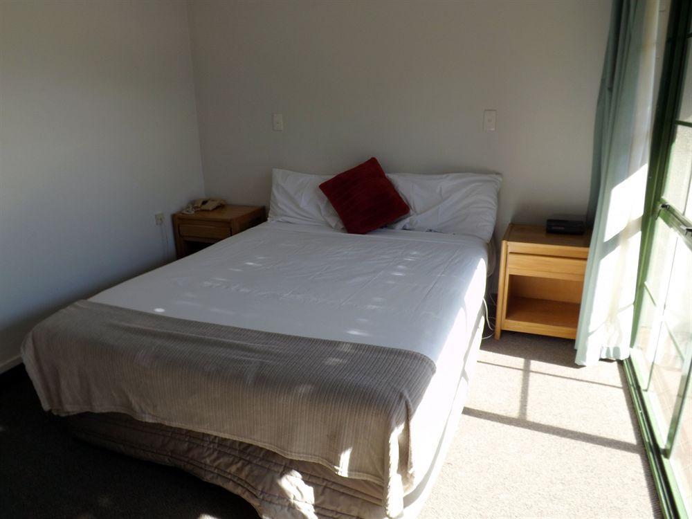 Karaka Tree Motel 4*